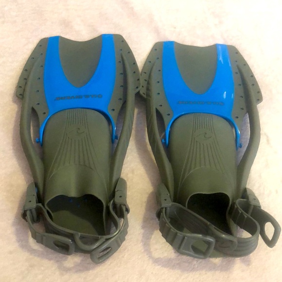 US Divers scuba & snorkeling fins with bag - Picture 3 of 9